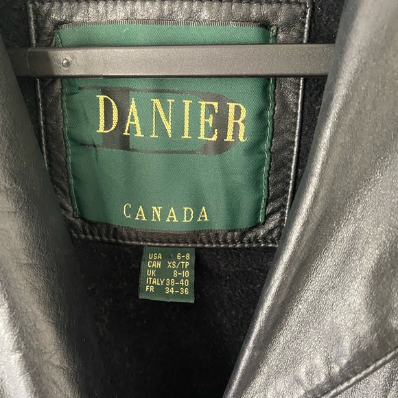 Danier jacket coat with removable fleece layer - Picture 3 of 4